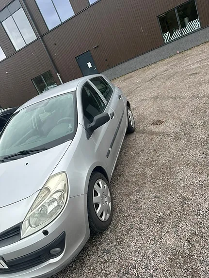 Renault Clio 2007 photo 3