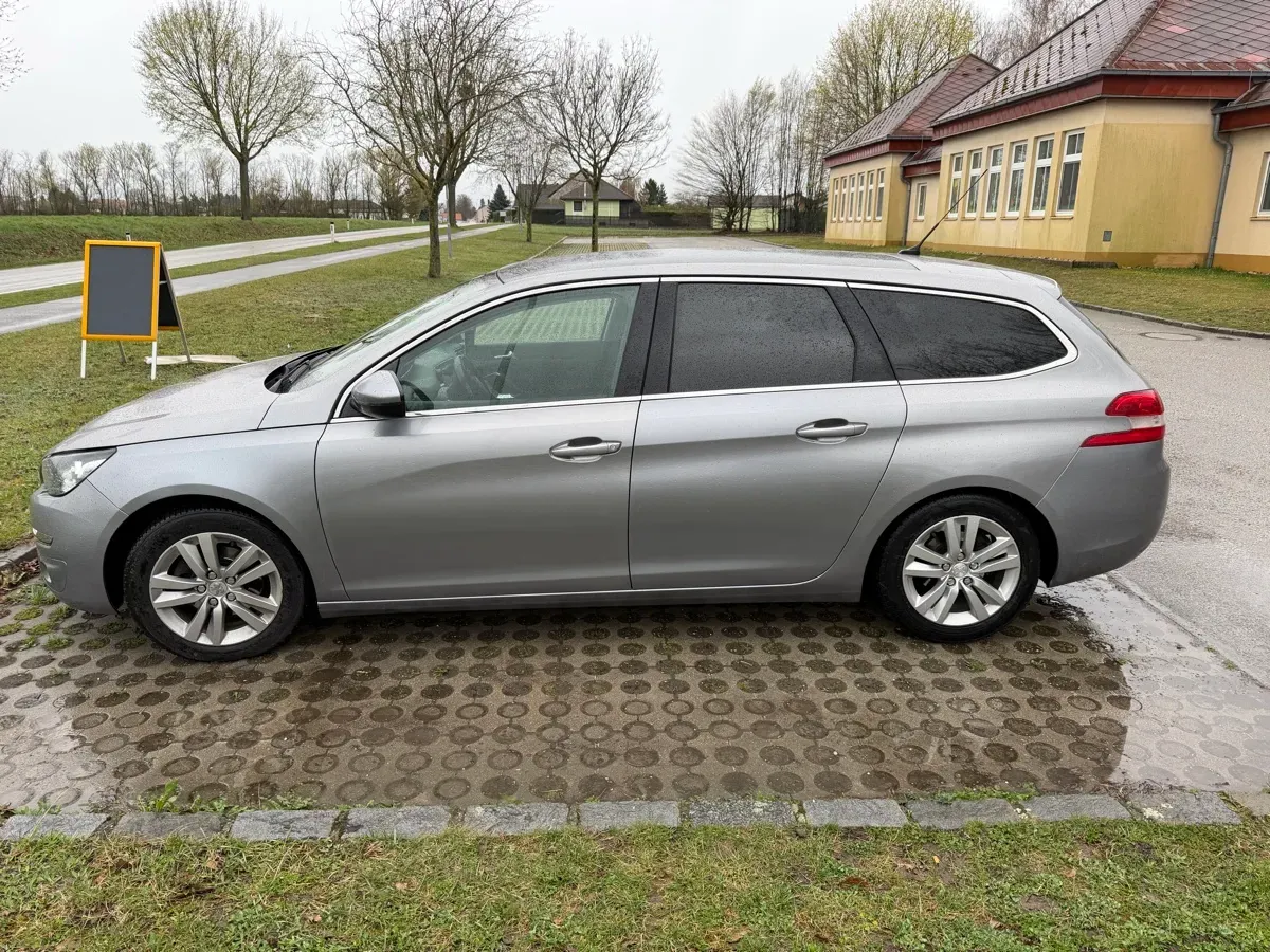 Peugeot 308 2015 photo 3