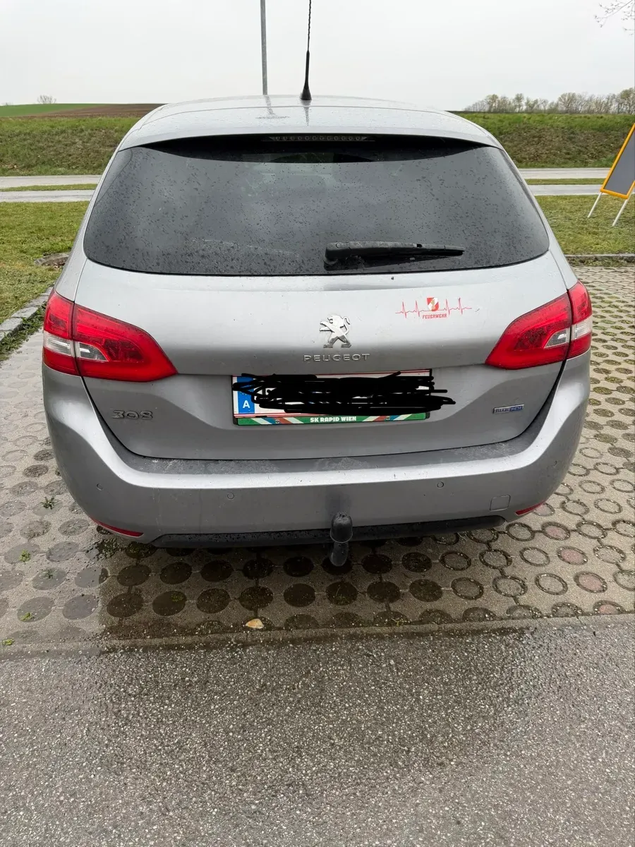 Peugeot 308 2015 photo 2