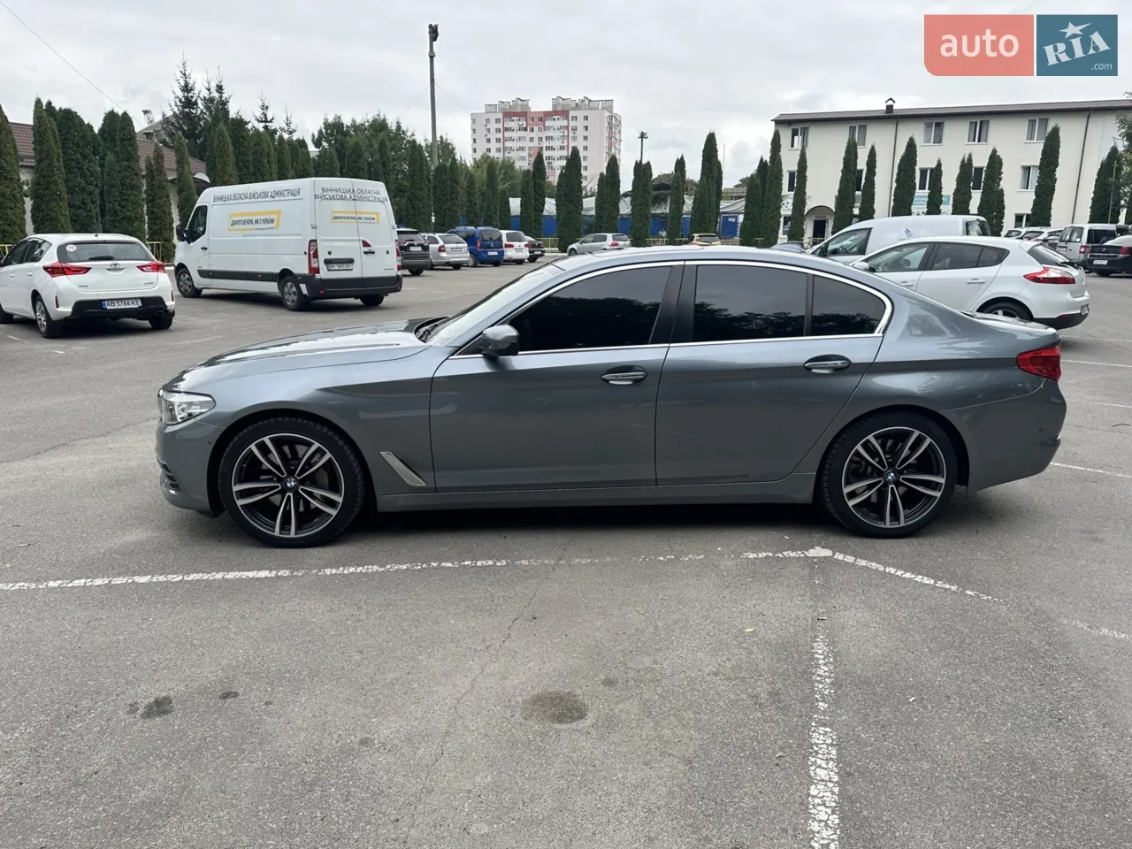 BMW 5 Series 2017 photo 3
