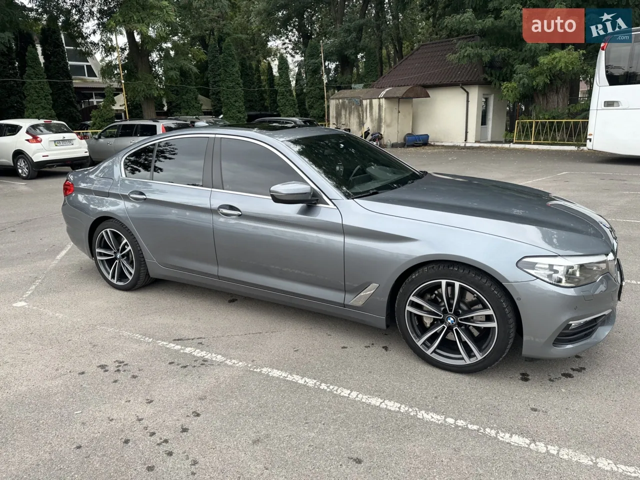 BMW 5 Series 2017 photo 4