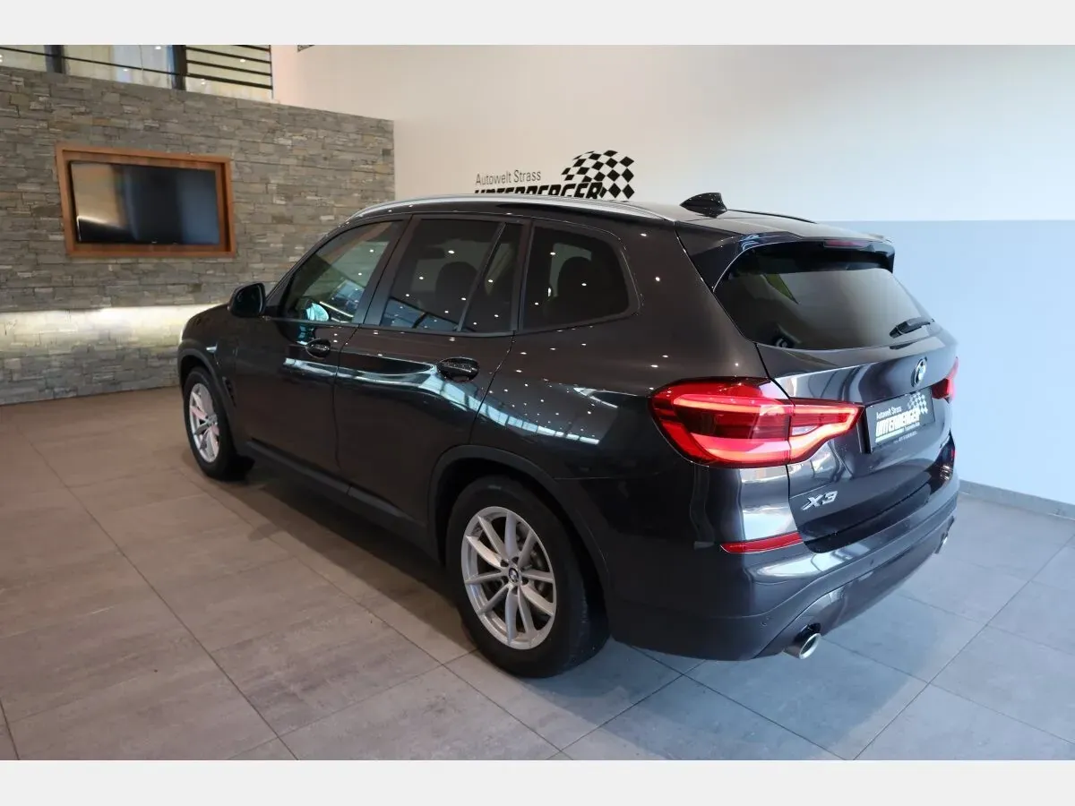 BMW X3 2021 photo 2