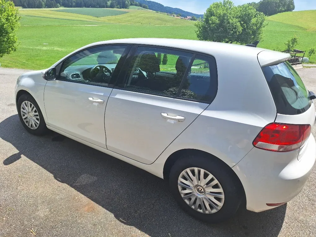 Volkswagen Golf 2011 photo 3
