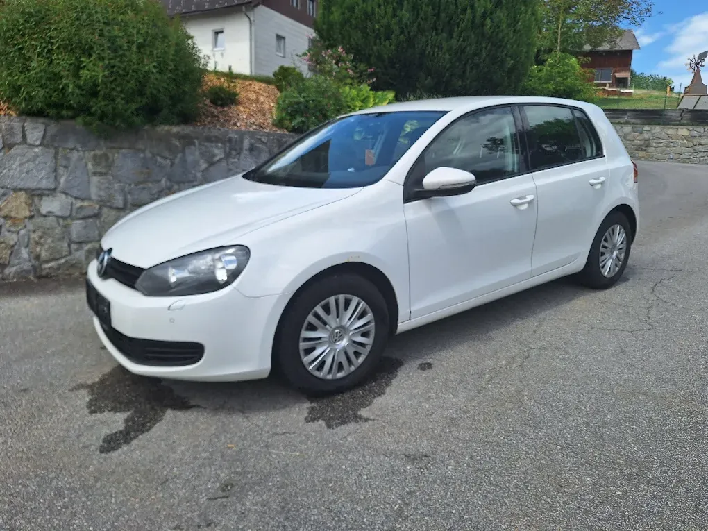 Volkswagen Golf 2011 photo 2