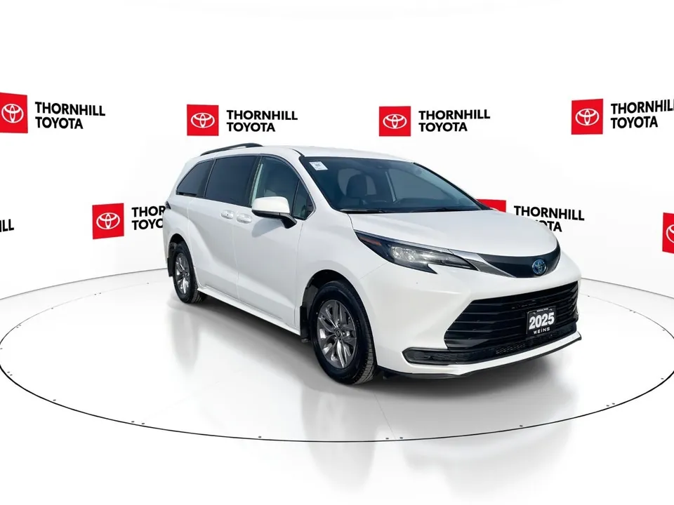 Toyota Sienna 2025 photo 2