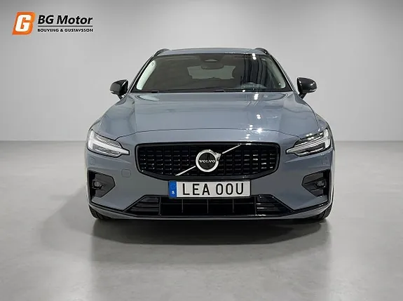 Volvo V60 2023 photo 2