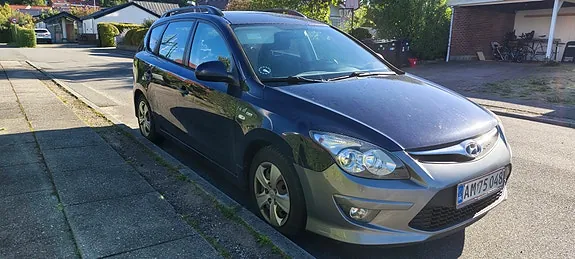 Hyundai I30 2010 photo 2