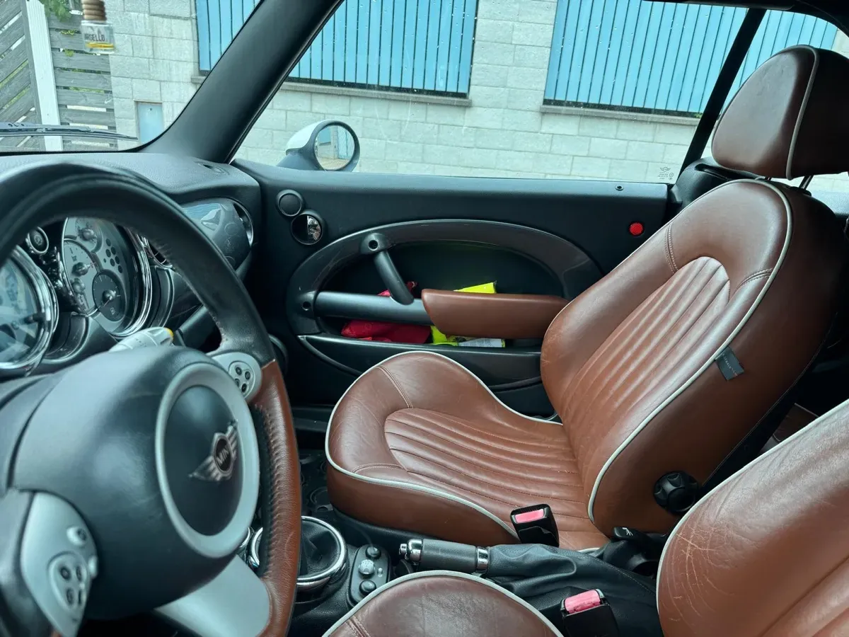 Mini Cabrio 2008 photo 3