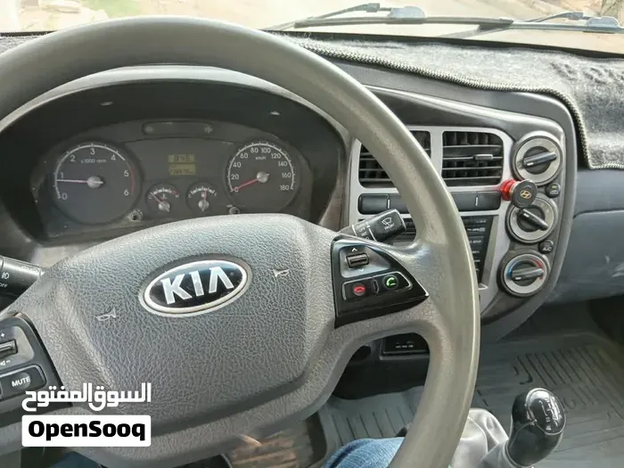 Kia Bongo 2014 photo 2