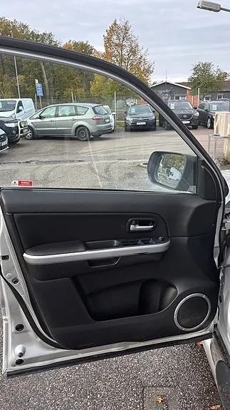Suzuki Grand Vitara 2012 photo 4