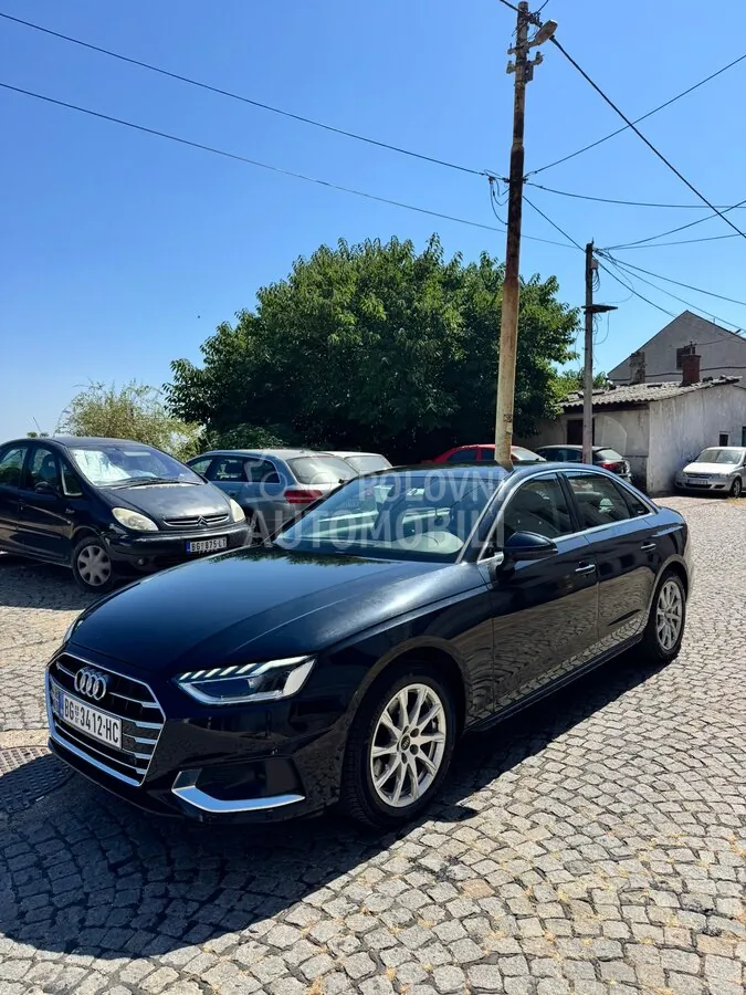 Audi A4 2022 photo 2