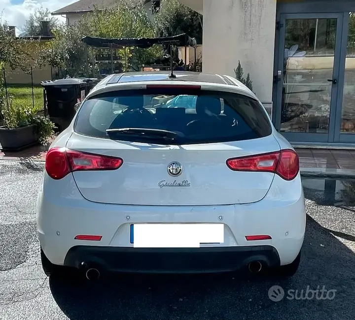 Alfa Romeo Giulietta 2014 photo 4