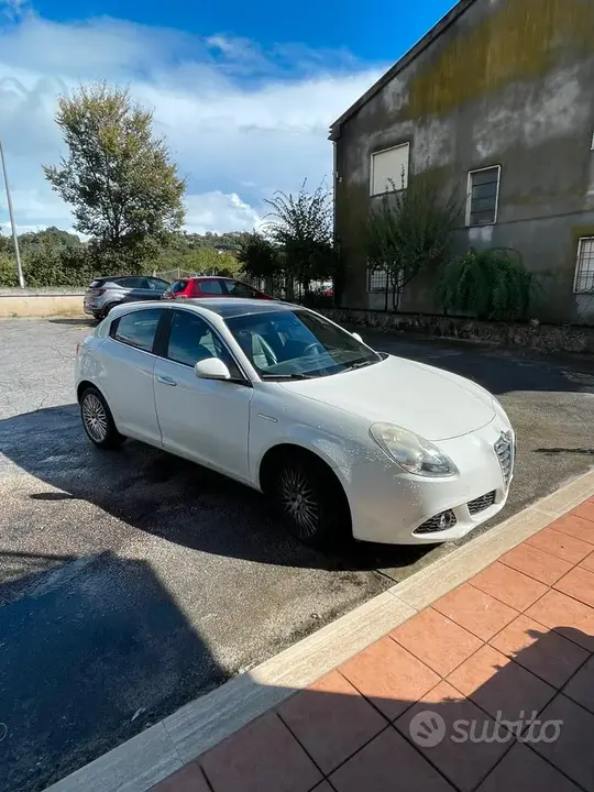 Alfa Romeo Giulietta 2014 photo 3