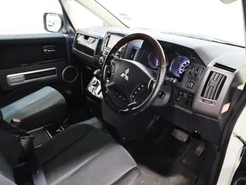 Mitsubishi Delica 2017 photo 4