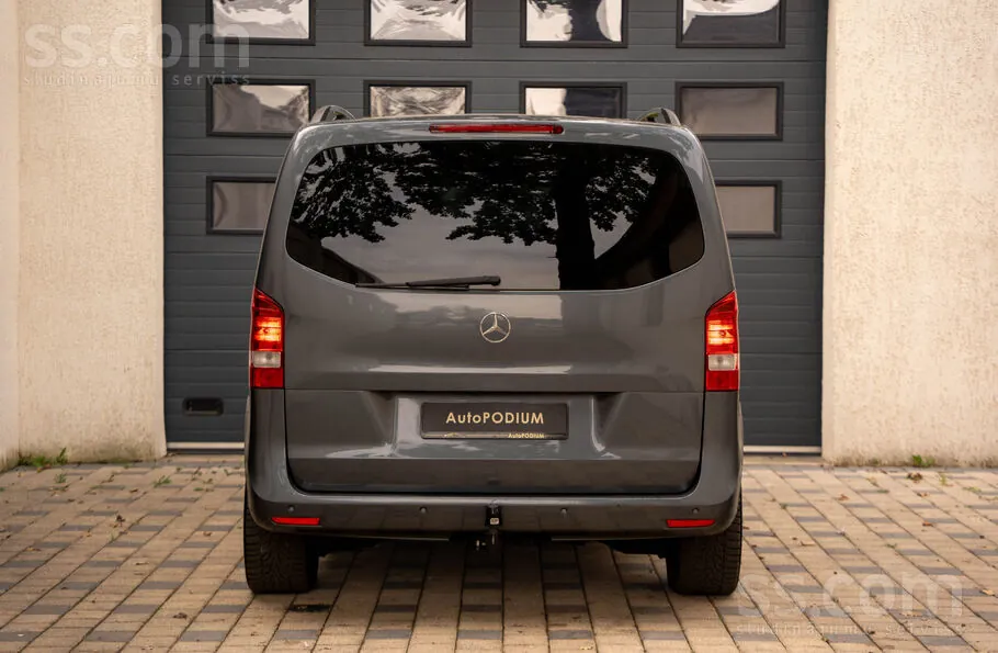 Mercedes-Benz V-Class 2016 photo 4