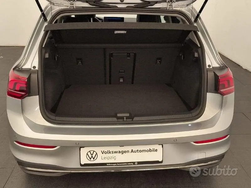 Volkswagen Golf 2025 photo 4