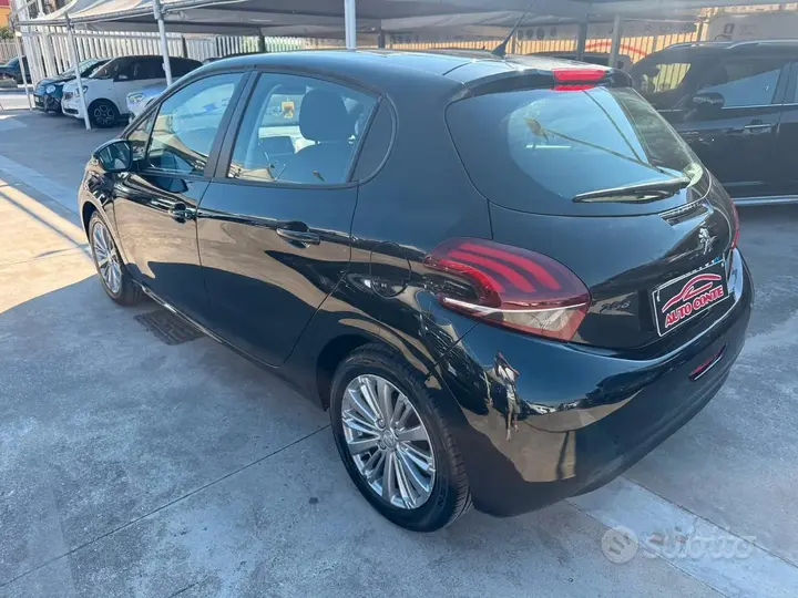 Peugeot 208 2016 photo 4