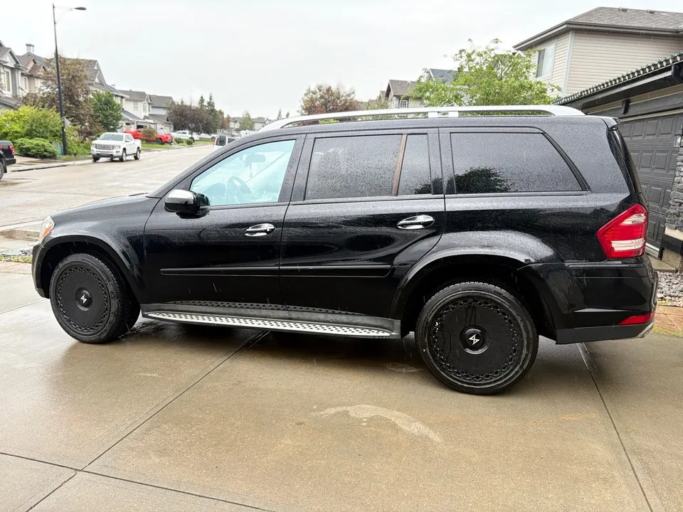 Mercedes-Benz Gl-Class 2010 photo 2