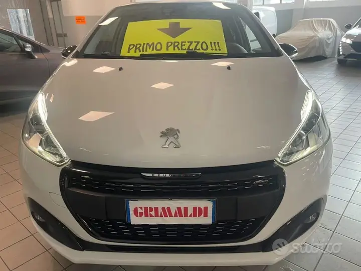 Peugeot 208 2019 photo 2