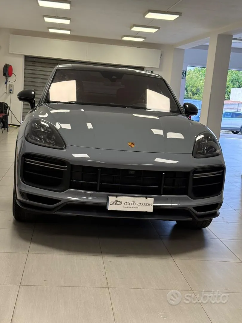 Porsche Cayenne 2023 photo 2
