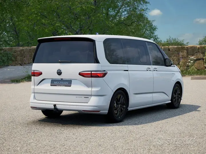 Volkswagen Multivan 2024 photo 5