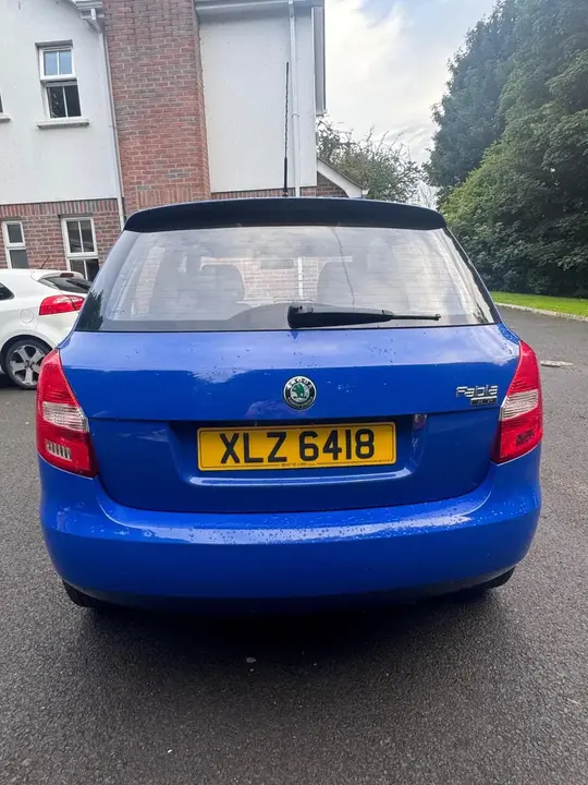 Skoda Fabia 2009 photo 3