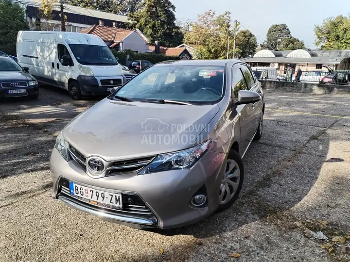 Toyota Auris 2014 photo 3