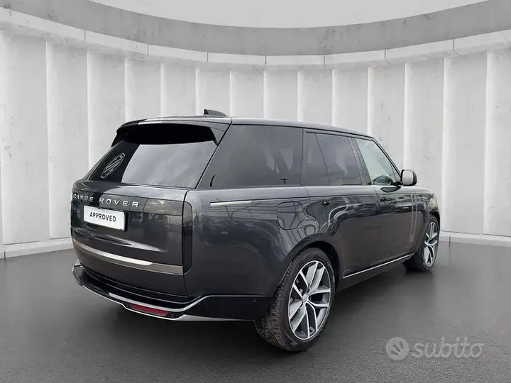 Land Rover Range Rover 2024 photo 2