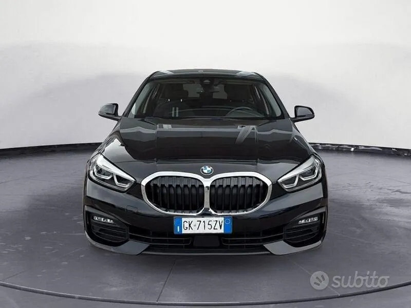 BMW 1 Series 2022 photo 2