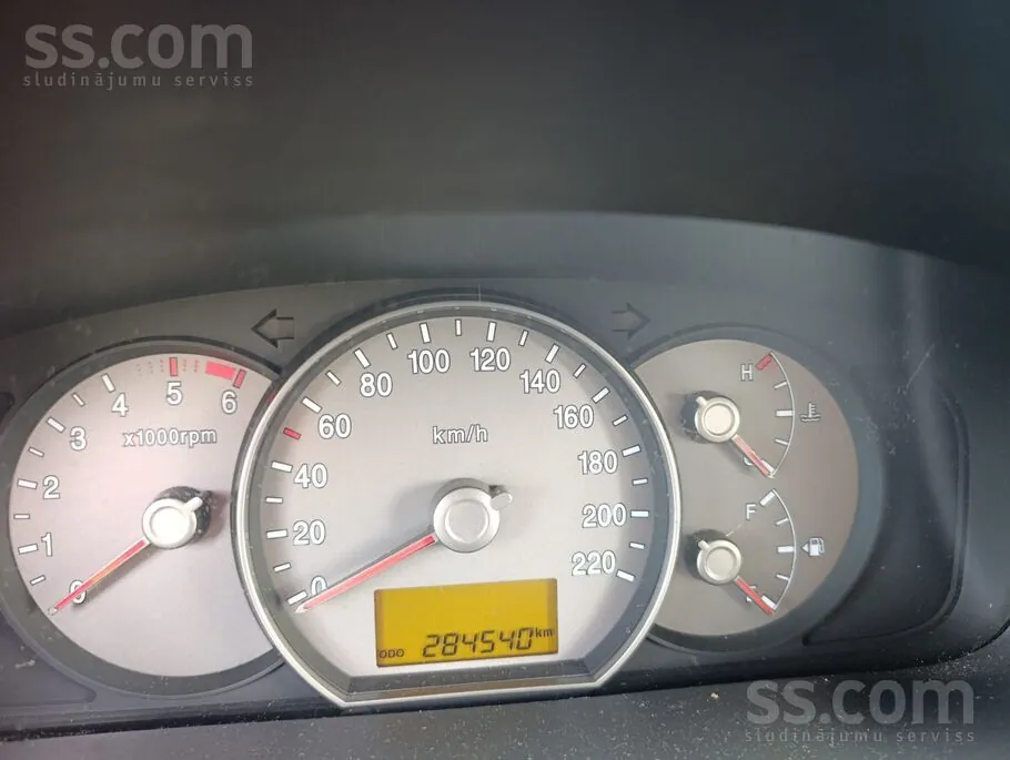 Kia Carens 2007 photo 5