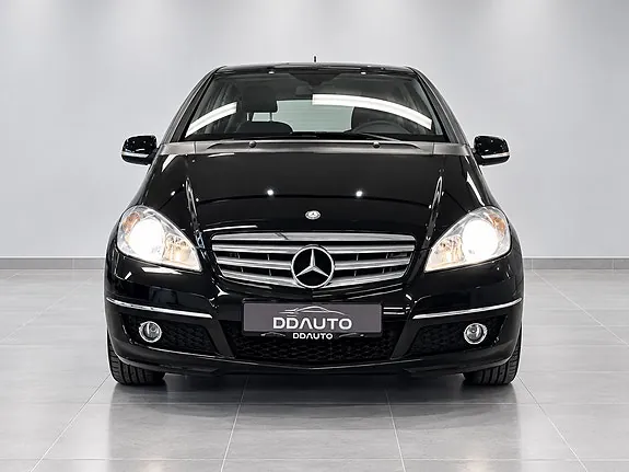 Mercedes-Benz Andre 2011 photo 4