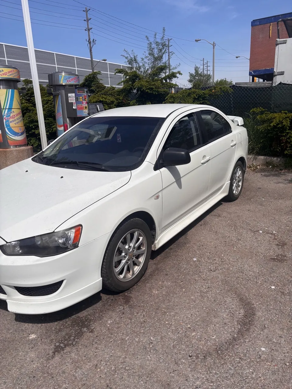 Mitsubishi Lancer 2011 photo 2