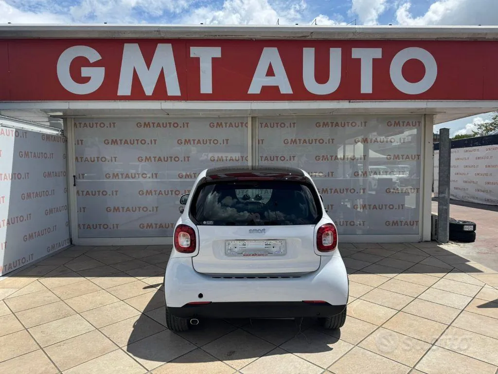 Smart Fortwo 2017 photo 4