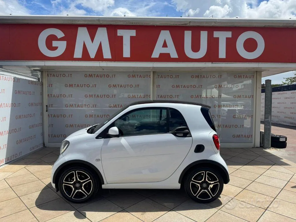 Smart Fortwo 2017 photo 2