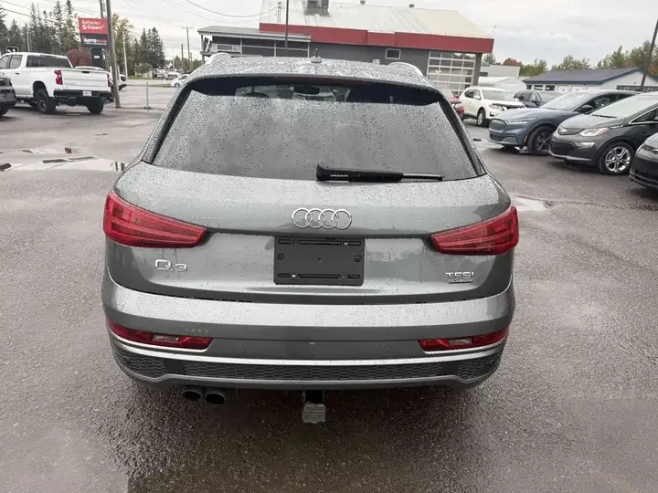 Audi Q3 2016 photo 4