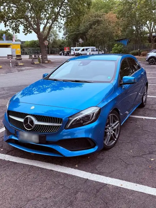 Mercedes-Benz A 220D