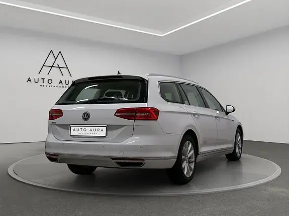 Volkswagen Passat 2018 photo 4