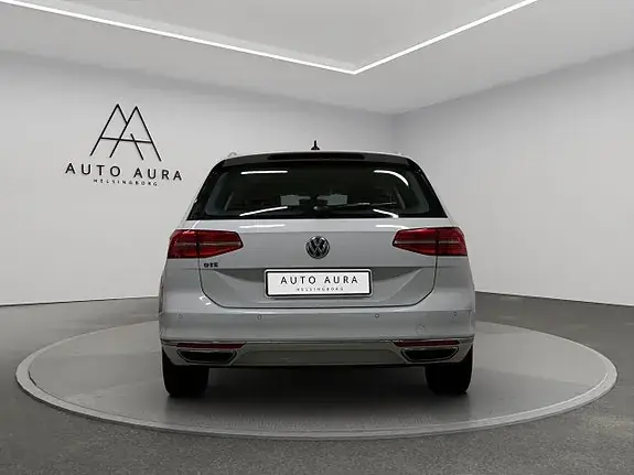 Volkswagen Passat 2018 photo 5