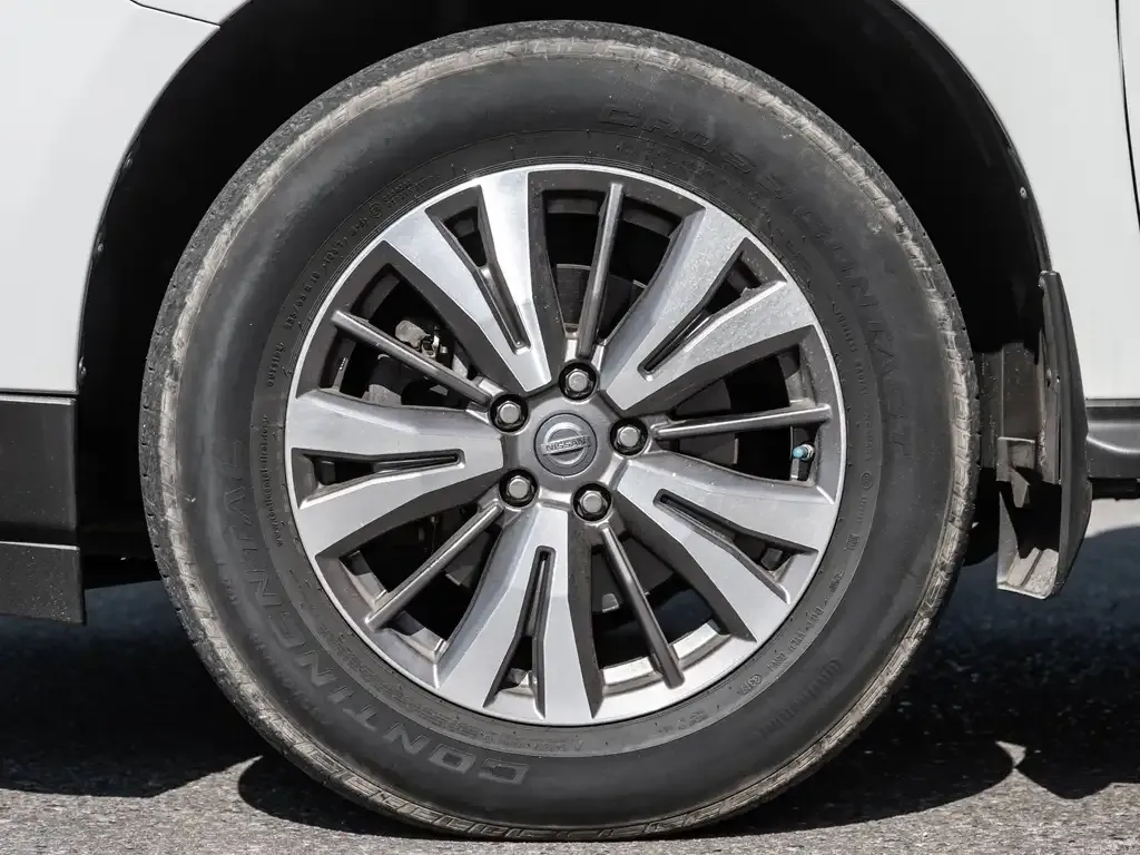 Nissan Pathfinder 2018 photo 4