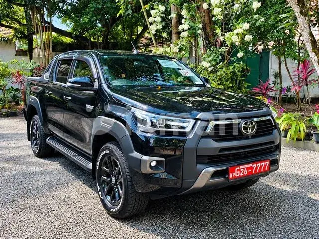 Toyota Hilux 2024 photo 2
