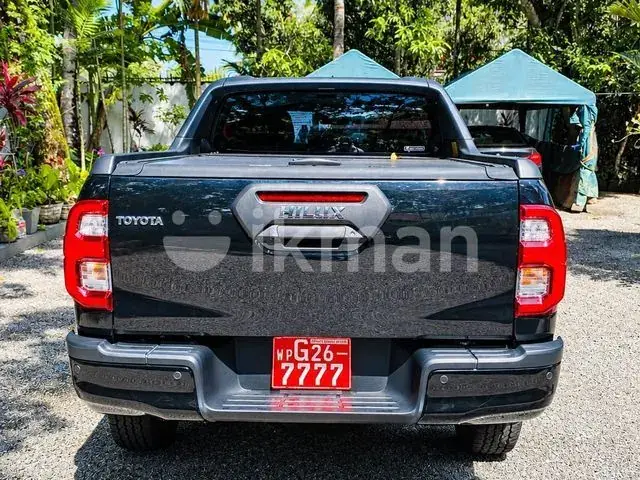 Toyota Hilux 2024 photo 4