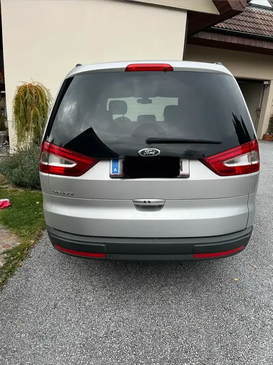 Ford Galaxy 2012 photo 2