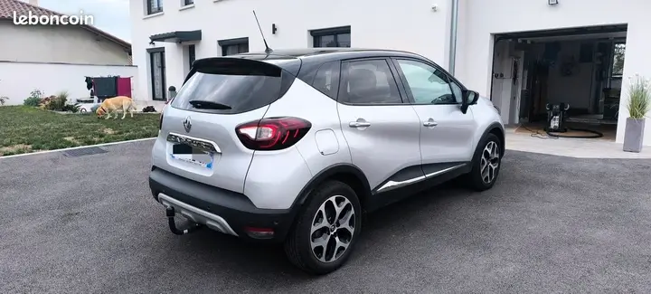 Renault Captur 2019 photo 2