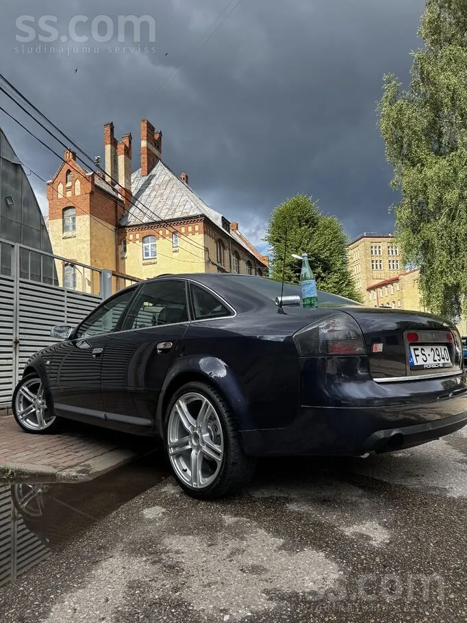 Audi S6 2000 photo 2