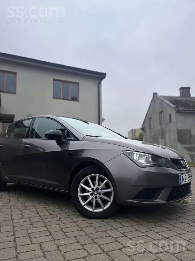 Seat Ibiza 2015 photo 2