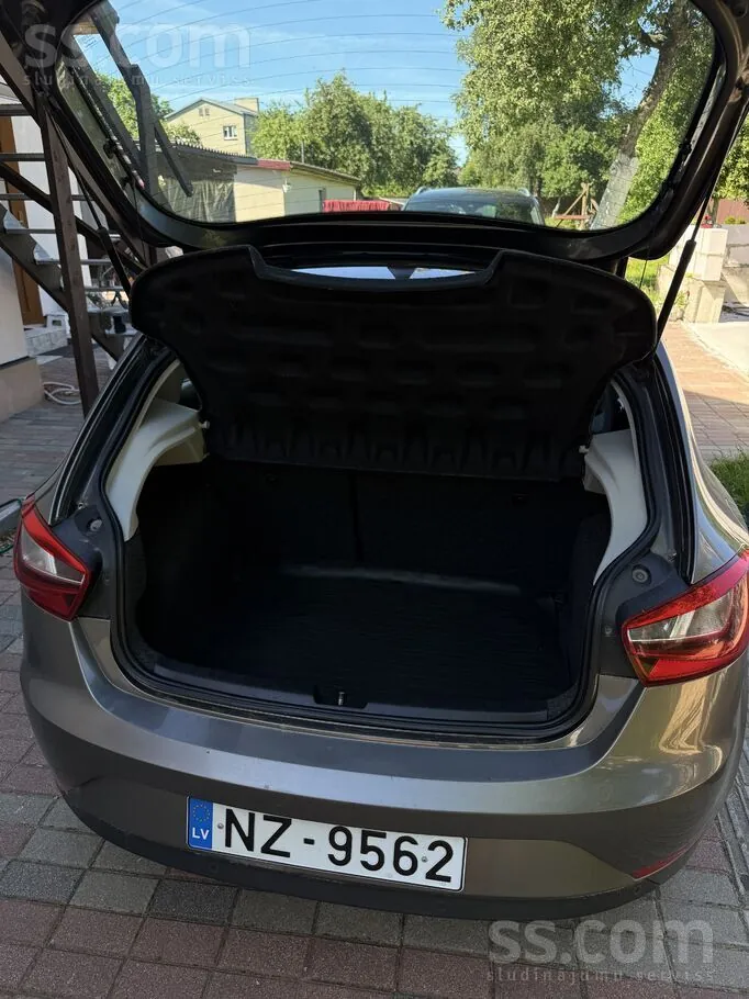 Seat Ibiza 2015 photo 4