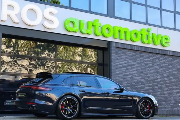 Porsche Panamera Sport Turismo 2019 photo 2