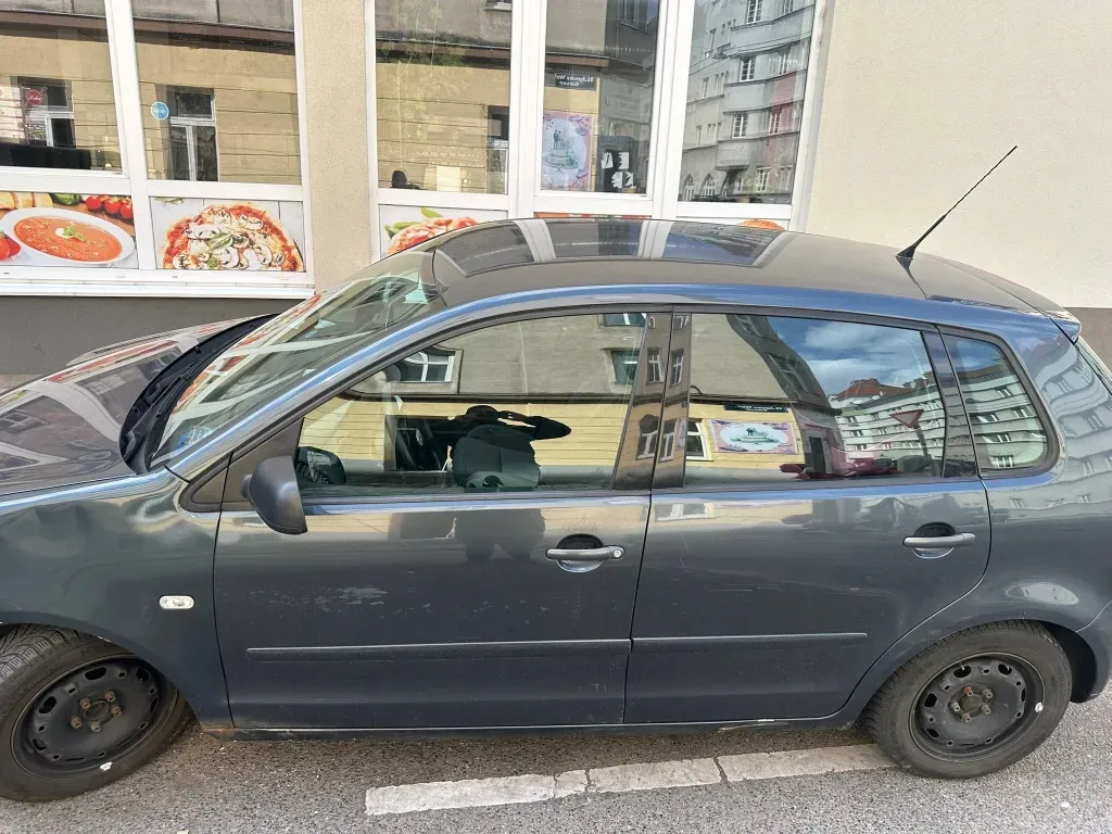 Volkswagen Polo 2002 photo 2