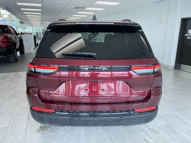 Jeep Grand Cherokee 2025 photo 4