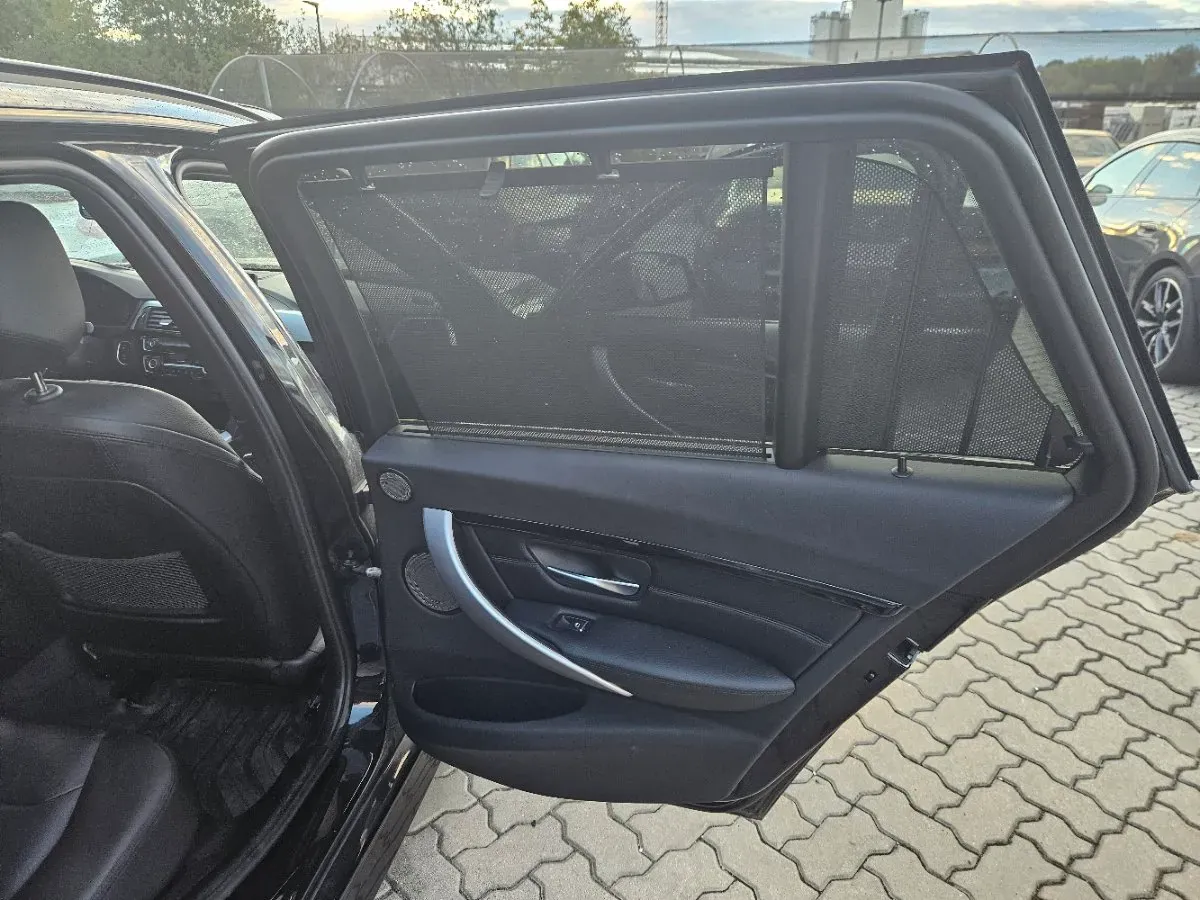 BMW 3 Series 2017 photo 3